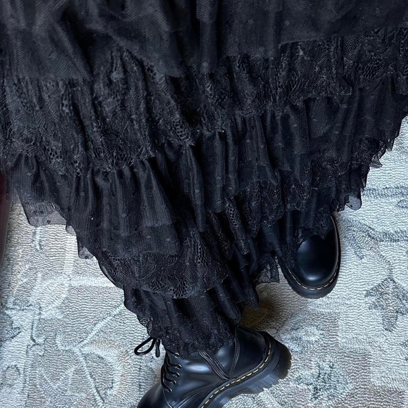 Maxi black frilled lace skirt - Picture 5 of 8